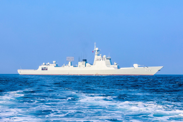 Tàu khu trục lớp Type 052D Đường Sơn