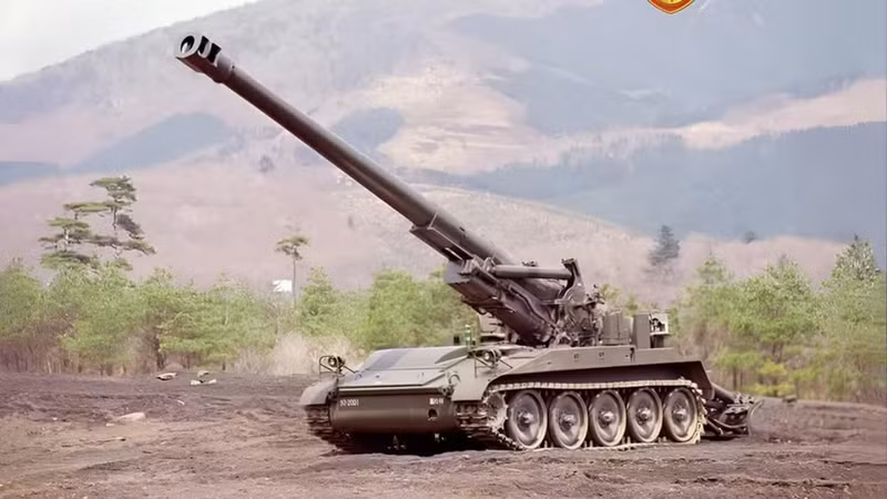 Ukrain tăng cường sức mạnh, đưa vào trang bị pháo tự hành 203 mm