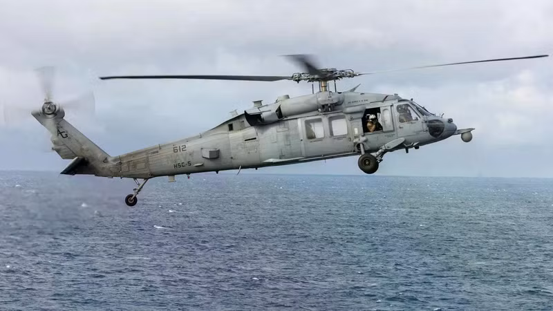 Một chiếc trực thăng MH-60S Seahawk thuộc tàu sân bay USS G.W. Bush. Ảnh: Jeremy Ortiz, Hải quân Mỹ