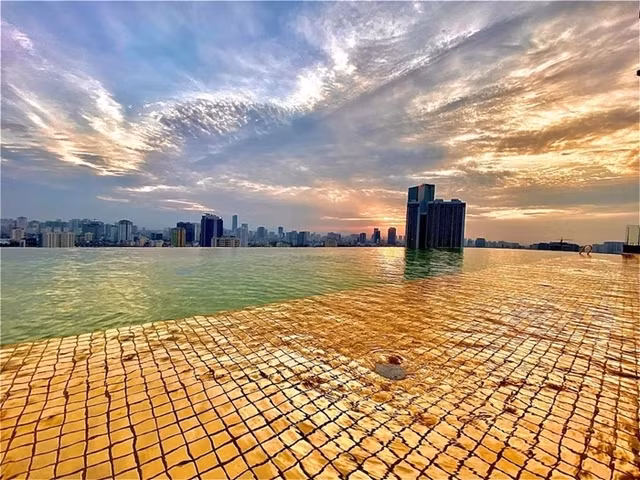 Dai gia “Duong bia” rao ban khach san dat vang-Hinh-12