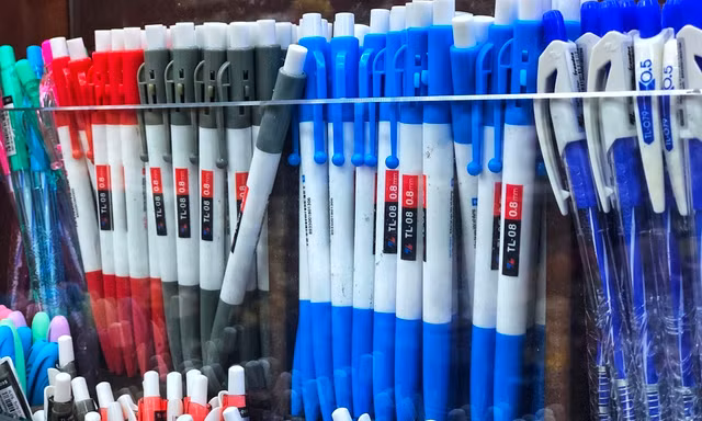 Vua but bi Thien Long thu binh quan gan 10 ty dong/ngay