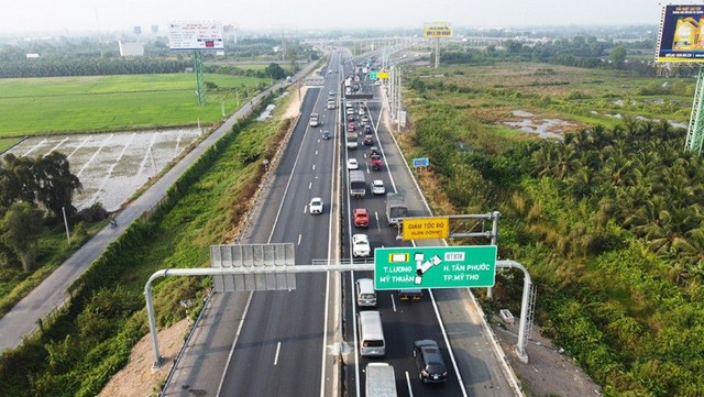 CII nâng cổ tức lên 15%, dự tình huy động 4.500 tỷ đồng trái phiếu CII nang co tuc len 15%, du tinh huy dong 4.500 ty dong trai phieu
