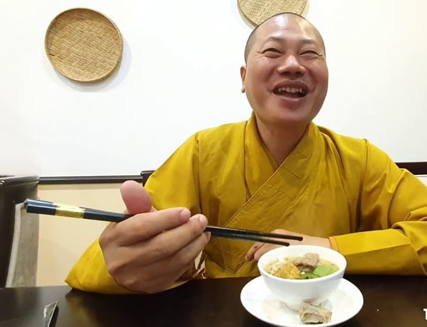Thông tin mới nhất về 'đại đức Thích Tâm Phúc vào quán nhậu' - Hình 2 Thong tin moi nhat ve 'dai duc Thich Tam Phuc vao quan nhau'-Hinh-2