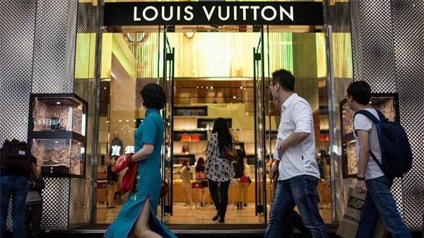 Lý do túi Louis Vuitton rất đắt đỏ nhưng không bao giờ giảm giá Ly do tui Louis Vuitton rat dat do nhung khong bao gio giam gia