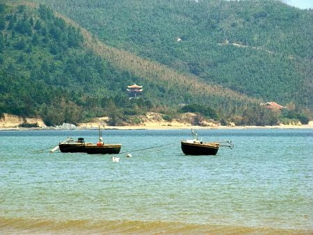 Vũng Chùa - Đảo Yến cũng nằm trong danh sách các điểm đến du lịch năm 2014. Ảnh: Internet. Vũng Chùa - Đảo Yến cũng nằm trong danh sách các điểm đến du lịch năm 2014. Ảnh: Internet.