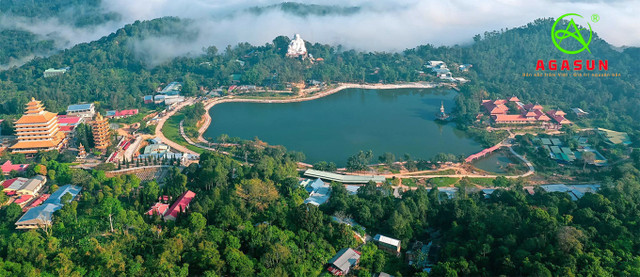 Nguoi tim duong xay dung 'Quoc huong Viet Nam'