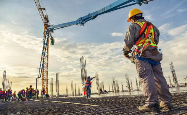 Nganh xay dung ‘meo mat’ do gia thep tang cao, co phieu ‘cam dau’ di xuong
