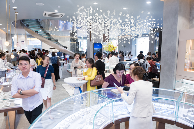 Báo cáo tài chính quý II/2021: PNJ có lãi 224 tỷ đồng nhưng dòng tiền kinh doanh âm hơn 250 tỷ Bao cao tai chinh quy II/2021: PNJ co lai 224 ty dong nhung dong tien kinh doanh am hon 250 ty