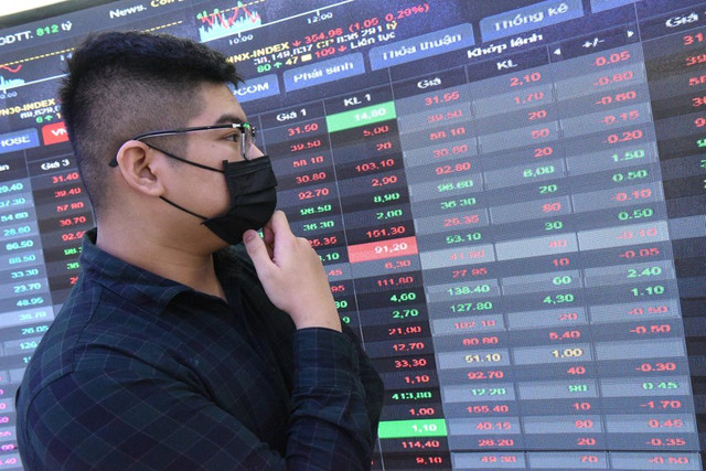 Chứng khoán ngày 10/2: Cổ phiếu nào nên chú ý? Chung khoan ngay 10/2: Co phieu nao nen chu y?
