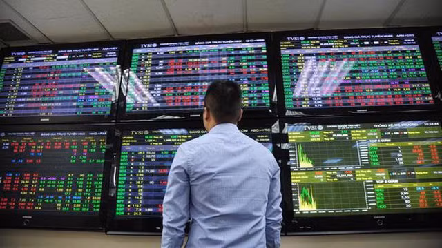 Chung khoan ngay 11/11: Co phieu nao nen chu y?