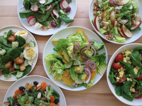 Bổ sung sa lát rau xanh vào bữa tối.