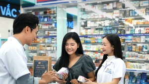 Hơn 320 nhà thuốc Long Châu phục vụ xuyên Tết Nguyên đán 2026, đảm bảo nguồn cung chăm sóc sức khỏe người dân