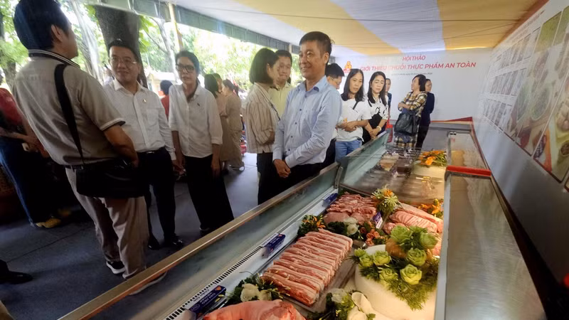[VIDEO] TP.HCM siết chặt an toàn suất ăn học đường cho 2,5 triệu học sinh