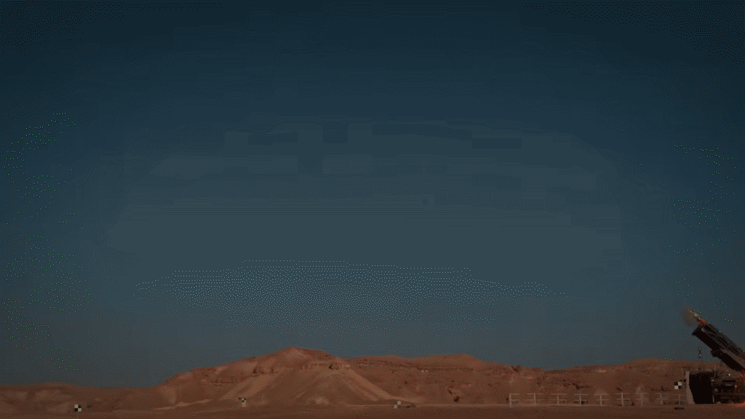 Ở cấu hình 2 PODs với 8 tên lửa tầm xa EXTRA (Extended Range Artillery) có tầm bắn lên tới 150km với đầu đạn nặng 120kg. EXTRA nổi tiếng với độ sai số vòng tròn (CEP) dưới 10 mét, tương đương với các loại tên lửa hành trình đắt tiền nhưng với chi phí rẻ hơn nhiều. Nó thường được sử dụng để tấn công các trung tâm chỉ huy, kho tàng hoặc trận địa phòng không của đối phương.