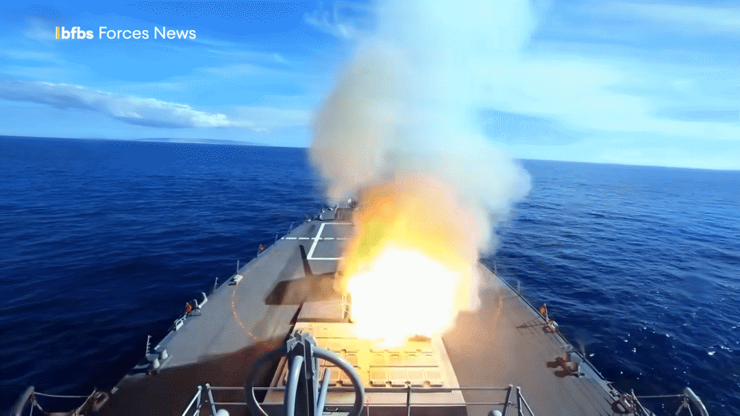 Hải quân hiện đang yêu cầu các nhà lập pháp trợ cấp cho việc sản xuất 785 tên lửa Tomahawk với tổng kinh phí hơn 3 tỷ đô la, trong đó có khoảng 1,5 tỷ đô la dành cho việc nâng cấp tên lửa Tomahawk.