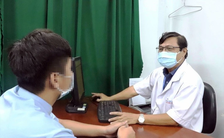 Bệnh nhân gặp rắc rối về sức khỏe tâm thần thăm khám tại Bệnh viện Tâm thần TP HCM.