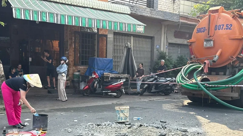 Hiện trường vụ tai nạn lao động làm 2 công nhân tử vong.