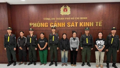 Điều tra nhóm sản xuất dầu gió giả từ hóa chất công nghiệp tại TP HCM