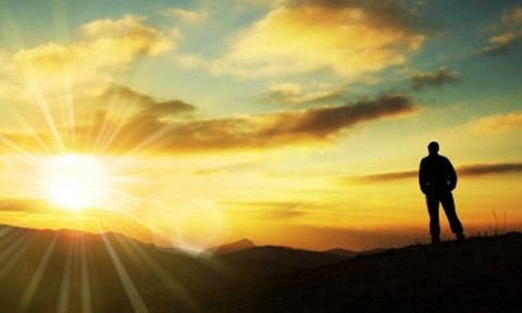 Về nghề nghiệp: Những người sinh ngày 30/4 phù hợp phục vụ trong quân đội hoặc công tác trong lĩnh vực chính trị. Bạn sẽ được đồng nghiệp và mọi người xung quanh kính trọng.