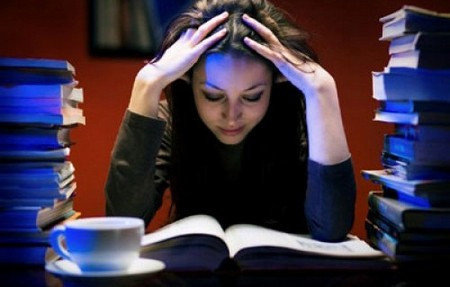 Về sức khỏe: Những người sinh ngày 10/4 thường có cơ thể khỏe mạnh, ít khi đau ốm. Tuy nhiên, bạn cũng dễ bị suy nhược thần kinh do áp lực công việc tương đối lớn. Do đó, lời khuyên dành cho bạn là hãy duy trì chế độ ăn uống đầy đủ chất dinh dưỡng, không gây quá nhiều áp lực cho bản thân.