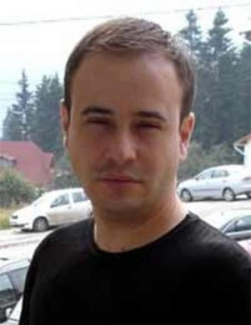 4. Sergey Sudev thừa kế 950 triệu Euro từ người bác ít liên lạc: Sergey Sudev, sinh viên ngành báo đã không gặp bác của mình cả chục năm trời. Thế mà bỗng đến một ngày Sergey nhận được tin thừa kế 950 triệu Euro (tương đương 1,3 tỷ USD) từ bác mình. Sergey đang sống ở nước Cộng hòa Moldova, nơi mà anh chỉ hy vọng kiếm được khoảng 350 USD mỗi tháng, thế nhưng giờ đây anh đã là một trong những người giàu có nhất châu Âu nhờ khoản thừa kế này.