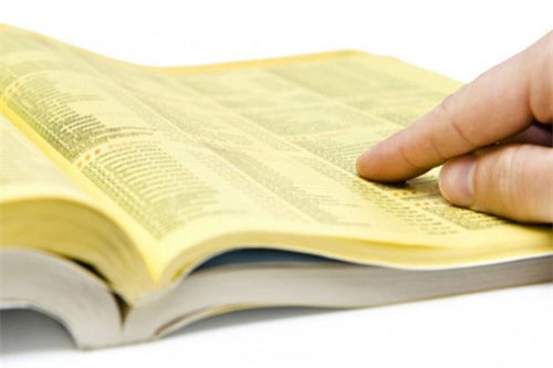 2. 70 người được chọn ngẫu nhiên thừa kế tài sản của một nhà quý tộc Bồ Đào Nha: Nhà quý tộc Bồ Đào Nha, Luis Carlos de Noronha Cabral da Camara là một người giàu có, không có con, qua đời ở tuổi 42. Sau đó 70 người không quen biết đã nhận được cuộc điện thoại thông báo rằng họ nằm trong danh sách di chúc của ông. Hóa ra 13 năm trước, khi lập di chúc Luis đã lựa chọn những người này một cách ngẫu nhiên trong danh bạ điện thoại. Ông sở hữu một căn hộ 12 phòng ngủ, nhà cửa, xe hơn, 25.000 euro; số tài sản trên được chia đều cho 70 người lạ này.