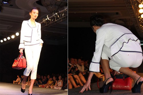 Không chỉ ca sĩ vồ ếch, nhiều người mẫu cũng dính sự cố này trên sàn catwalk. Lê Thúy với đôi giầy cao đã không làm chủ được bước chân của mình. Cô loạng choạng rồi vấp ngã.