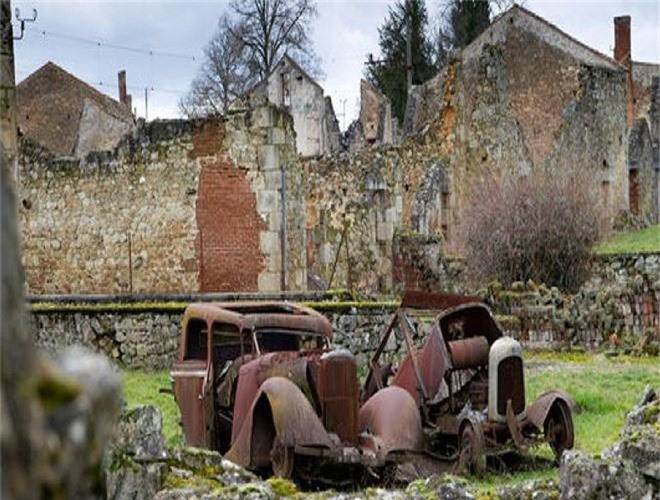 ##sc### 13. Thành phố ma Oradour-sur-Glane (Pháp) bị bỏ hoang từ sau vụ thảm sát kinh hoàng do Đức Quốc xã tiến hành trong năm 1944. 642 người - phần lớn là phụ nữ và trẻ em - đã bị giết hại. 