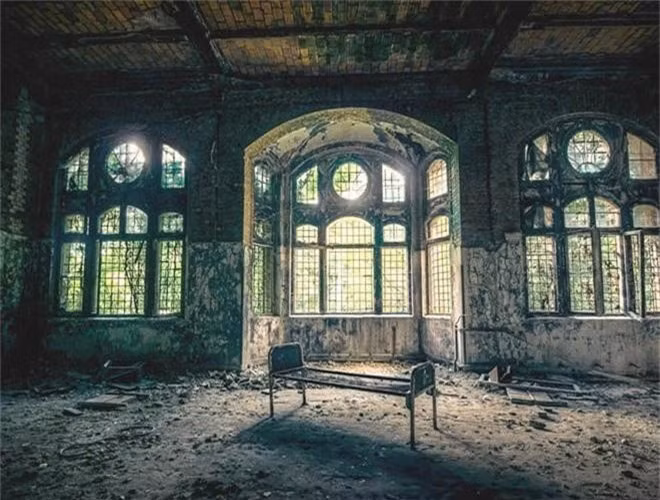  Ngoài ra, bệnh viện còn tiếp nhận những người bị thương nghiêm trọng, bị chết do tai nạn. 