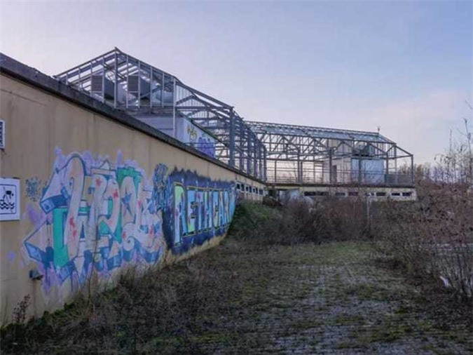 Công viên khai trương vào những năm 1980 nhưng sau đó đã phải đóng cửa vì phá sản vào năm 2006.