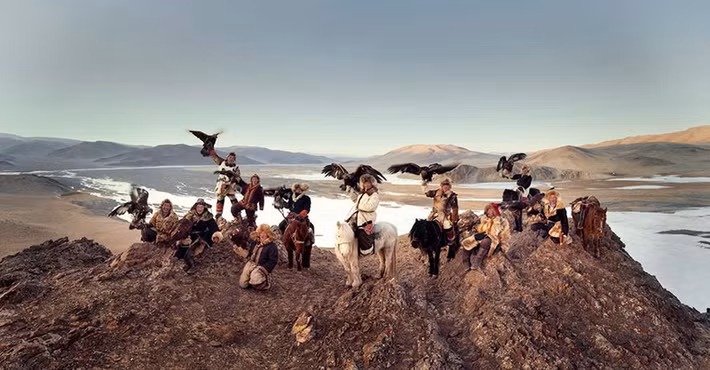 Người bản địa trên đồi Khoyor Tolgoi, hạt Altan Tsogts Bayan Ulgii, Mông Cổ.