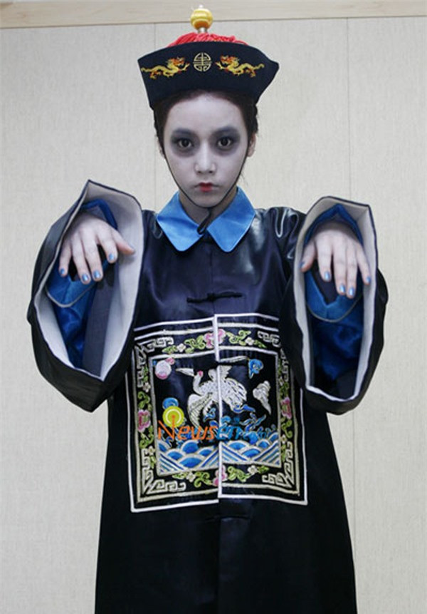 ##sc### Ma cà rồng phiên bản Trung Quốc được gọi là Chiang-Shih (cương thi), nổi bật với đôi mắt màu đỏ và móng vuốt cong. 