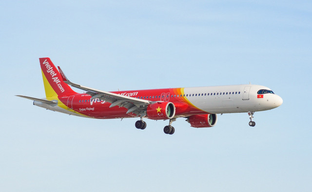 tau-bay-vietjet.jpg