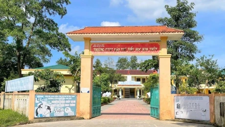 Vụ ngộ độc tại Quảng Trị khiến 41 học sinh nhập viện, trường bị phạt nặng