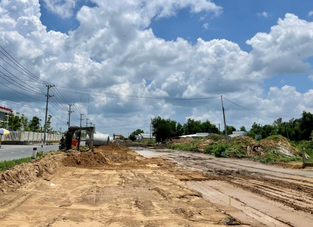 Mien Tay tinh lay cat bien lam duong cao toc do thieu cat song