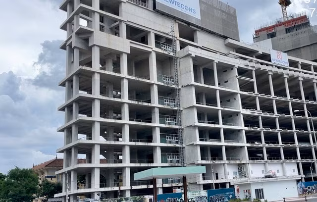 TP HCM: Nhieu doanh nghiep xay dung, bat dong san lam canh no nan chong chat