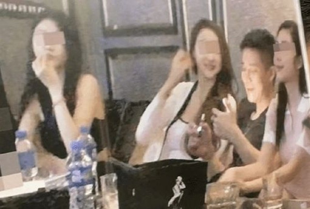 Từ Hy Đệ “năm lần, bảy lượt” ngậm đắng nuốt cay vì chồng ngoại tình Tu Hy De “nam lan, bay luot” ngam dang nuot cay vi chong ngoai tinh