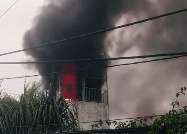 TPHCM: Cháy lớn tại cơ sở phân phối máy hàn ở Hóc Môn TPHCM: Chay lon tai co so phan phoi may han o Hoc Mon