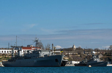 Tàu chiến Ukraine tại Sevastopol.