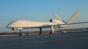 Máy bay không người lái tấn công tầm xa WJ-700 của Trung Quốc