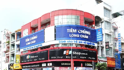 FPT Retail vượt kế hoạch kinh doanh năm 2025, Long Châu mở rộng mạng lưới