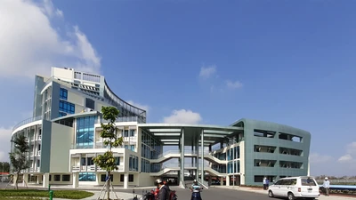 Tranh cãi nảy lửa quy định "cấm ghép hãng" tại dự án thiết bị giáo dục Vĩnh Long [Kỳ 1]