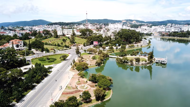 Lâm Đồng đưa du lịch thành ngành kinh tế động lực, thúc đẩy tăng trưởng