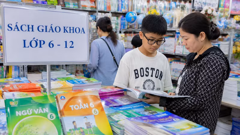 Đồng Nai nỗ lực đảm bảo nguồn cung sách giáo khoa trước năm học mới