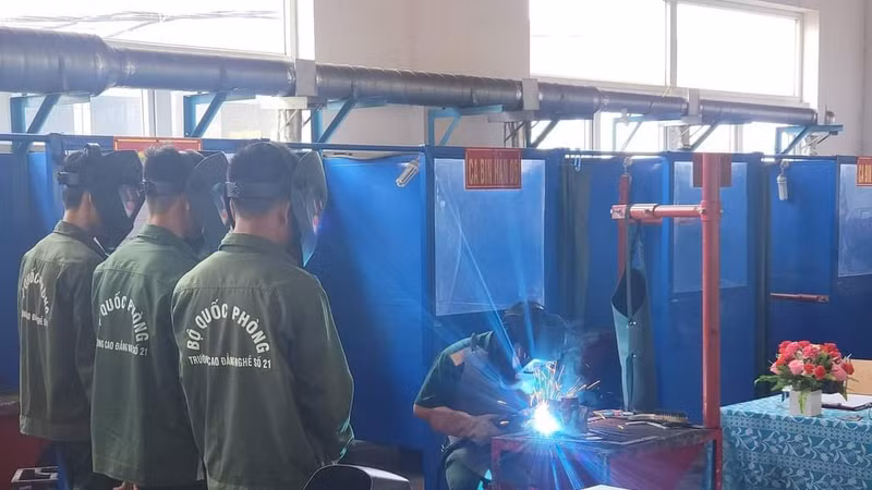 Soi năng lực Công ty Xây dựng Nguyên Quang qua những gói thầu "sát nút" [Kỳ 2]