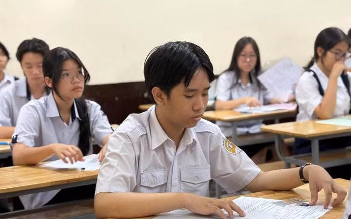 Hơn 150.000 thí sinh TP HCM hoàn thành môn thi cuối kỳ tuyển sinh lớp 10