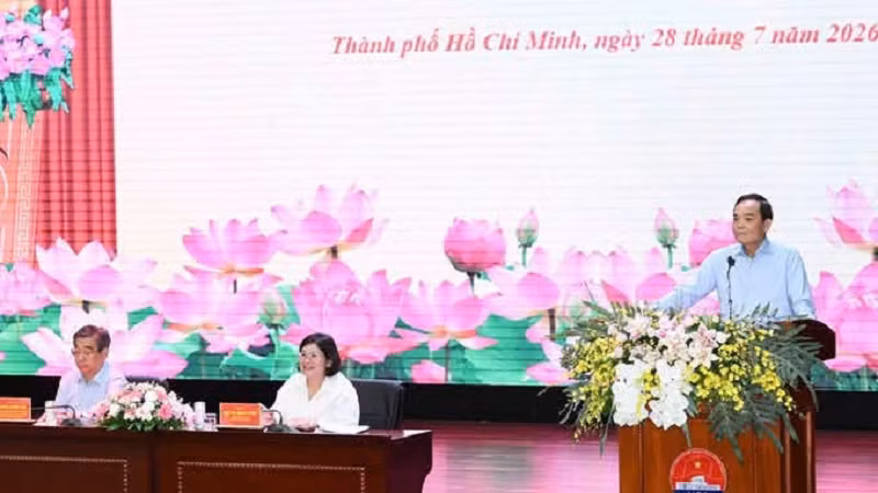 Bí thư Thành ủy TPHCM: Sắp xếp mạng lưới trường học phải thận trọng, khoa học