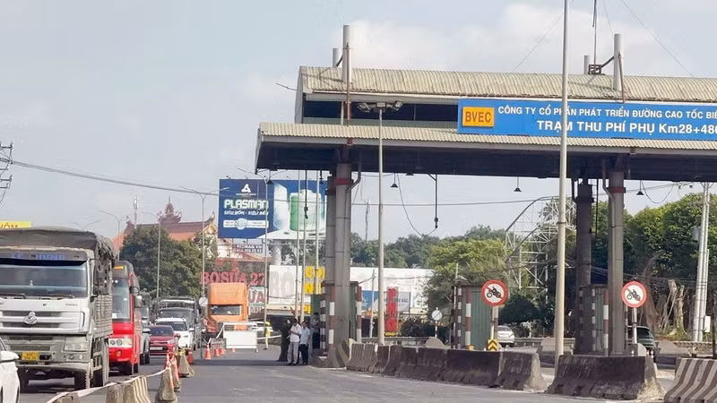 Đồng Nai tháo dỡ trạm thu phí T2 trên QL 51 qua xã Long Phước, Long Thành