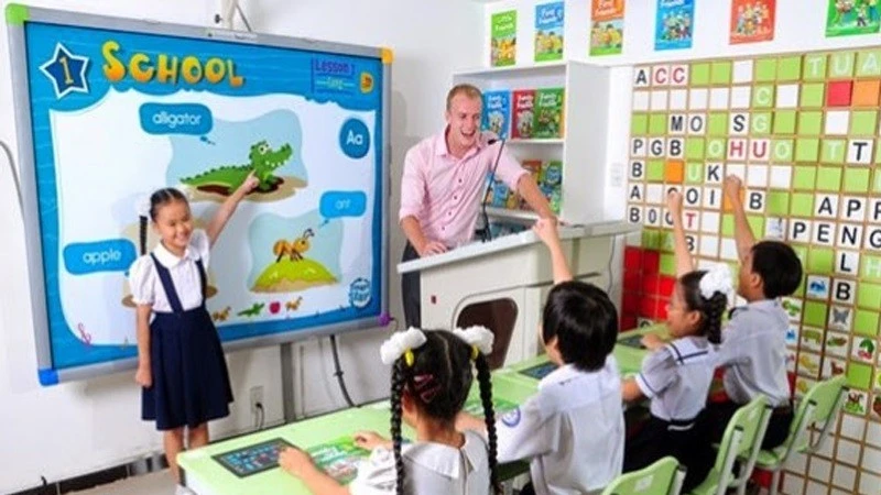 Quảng Trị: Nhà thầu Tràng An "một mình một ngựa" trúng gói ngoại ngữ [Kỳ 1]