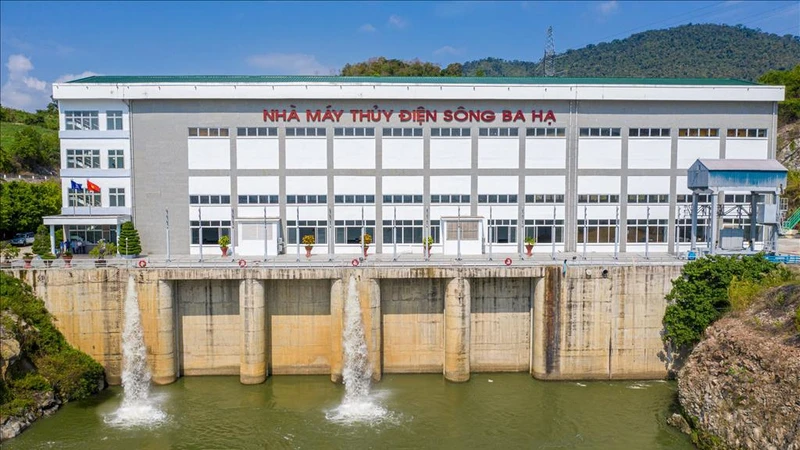 Gói thầu 626 triệu đồng trang bị iPhone 16 cho lãnh đạo: